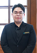 นายธีร์ธวัช พรหมทอง